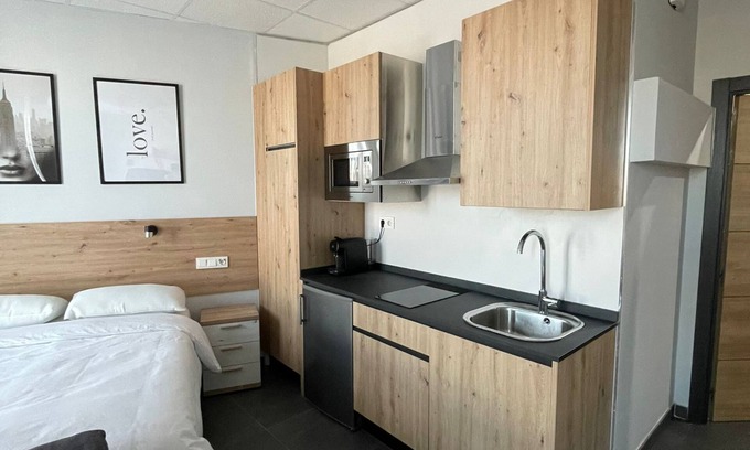 Parla Apartamento | Estudio acogedor cerca de Madrid, Warner y Toledo 4.1