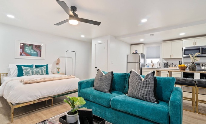 Hillsboro Village Casa | Cozy Studio Near Vanderbilt & Belmont | Walkable and Dog-Friendly