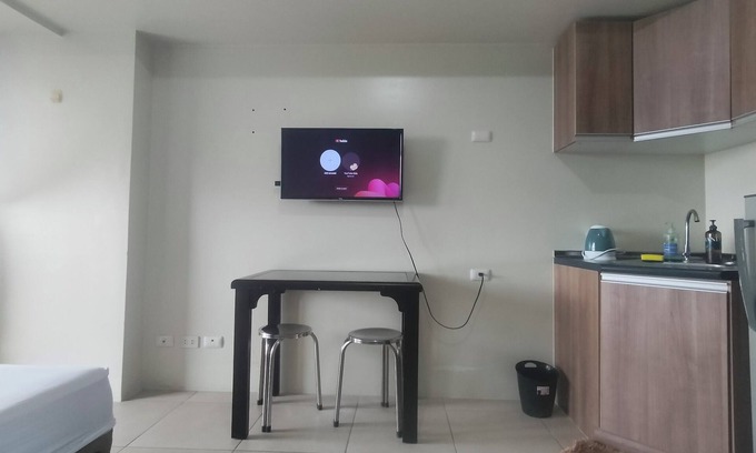 Silang Junction North Condominio | Cozy Studio w/balcony & CityView