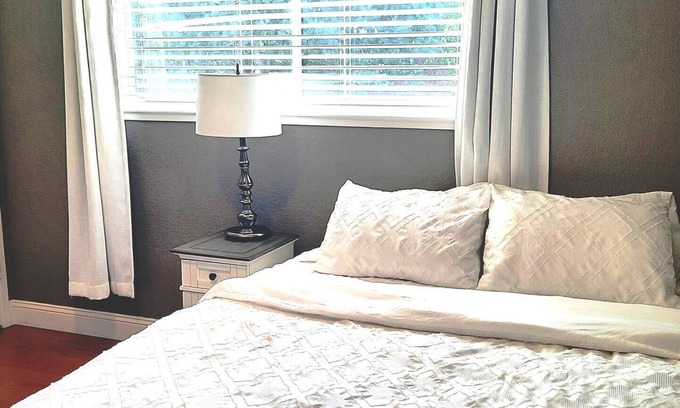Walnut Creek Casa | Cozy Studio w/ Kitchenette/Patio. Near Trail, BART & Downtown. Pet Friendly.
