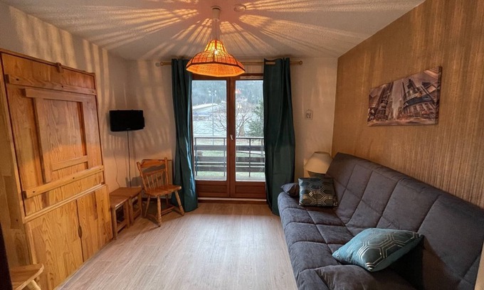 Laveissiere Apartamento | Estudio cómodo con balcón, se aceptan mascotas, Le Lioran