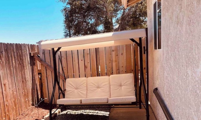 Moreno Valley Apartamento | Cozy studio with private Yard