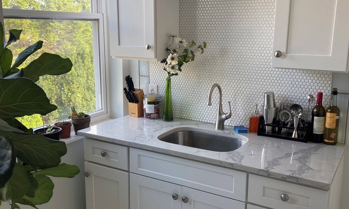 North Side Apartamento | Cozy suburban apartment just 30 minutes from Manhattan