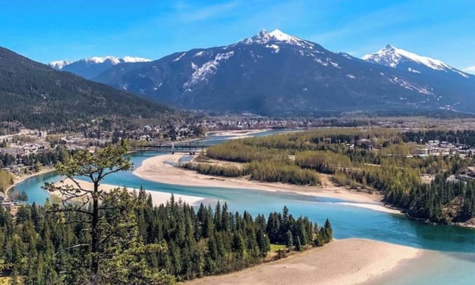 Revelstoke Apartamento | Cozy Suites! Great Location! Grizzly Suite