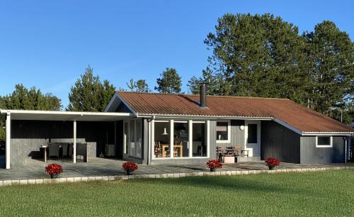 Rodby Casa | Cozy Summer House By The Østersøbadet