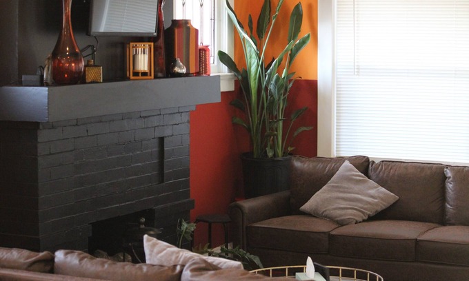 Kansas City Casa | Cozy Sustainable Stay in Kansas City > 5 Min to Downtown!