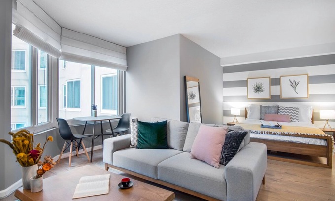 North Beach Apartamento | Cozy Telegraph Hill Studio, w/Spa, near Coit Tower by Blueground