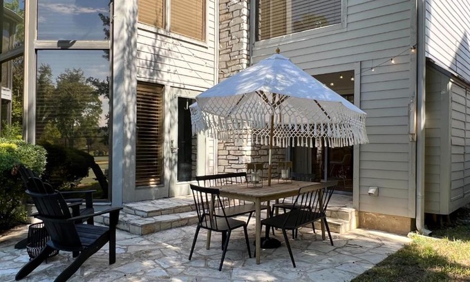 Lakeway Casa | Cozy tennis house