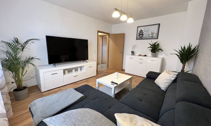 Industriehafen Casa | Cozy terraced house with terrace near the university