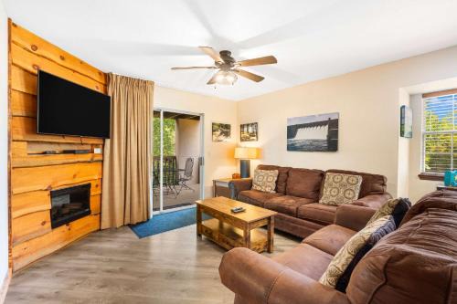 Indian Point Casa | Cozy Timbers - Charming Condo for 6 with Resort-style Amenities