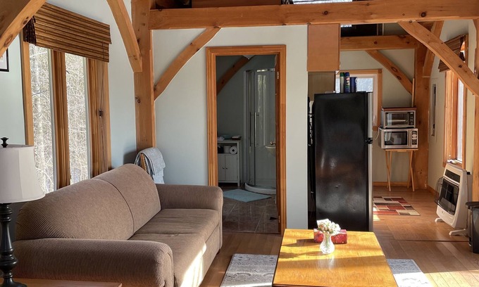 Markdale Cabaña | Cozy Timberwood cottage on 75 acres of privacy.