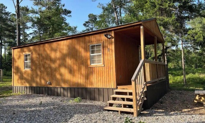 Kirby Cabina | Cozy Tiny Home Cabin Near Lake Greeson & Kirby Landing – Pet-Friendly!