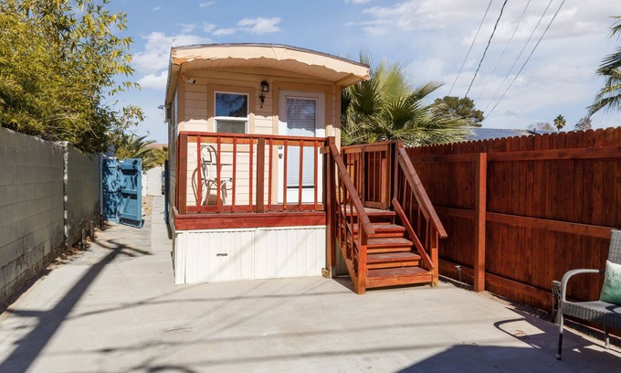 Royal Crest Rancheros Casa | Cozy Tiny House for Two with Private Yard in Paradise