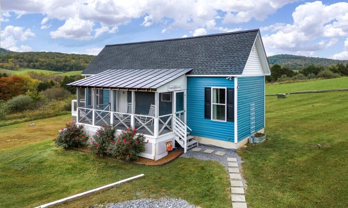 Lexington Cabaña | Irish Farmhouse-10 min from Downtown Lexington
