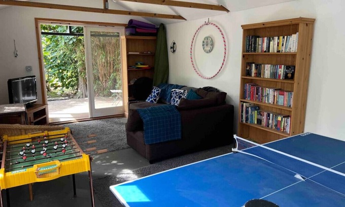 Ryde Apartamento | Cozy traditional cottage with parking and garden