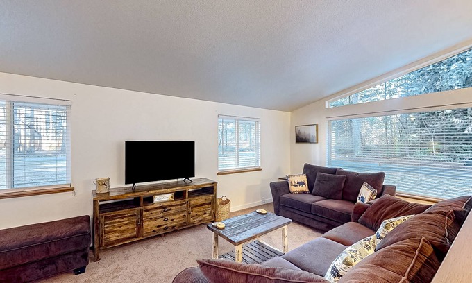 Pierce County Casa | Cozy tree-lined home with patio, grill, washer/dryer, and internet - near hiking