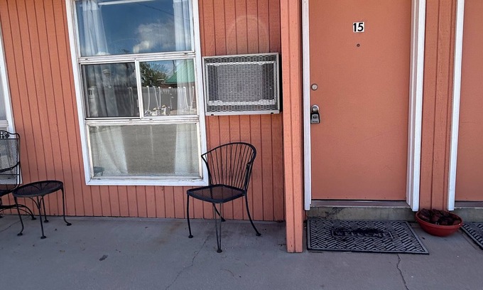 Fillmore Apartamento | Cozy Unit 14 studio with two queen beds, WiFi and AC in historic Fillmore