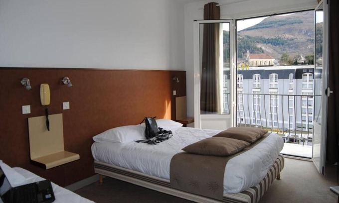 Lourdes Hotel | Cozy Unit for a Relaxing and Unforgettable Trip! Near Prime Attractions!