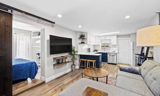 Gulfport Condominio | Cozy unit in charming Gulfport halfway between downtown and beach