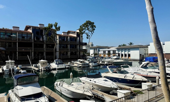 Harbor Condominio | Cozy Updated Luxury 1-bedroom Condo on the Marina in Long Beach