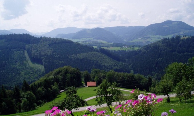 Waidhofen An Der Ybbs Apartamento | Cozy vacation apartment with balcony and stunning views