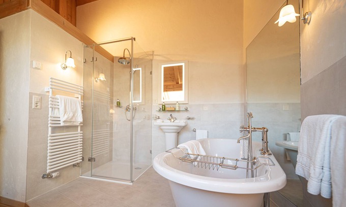 Schoenried Apartamento | Cozy vacation apartment with 1 bedroom in the Hotel Alpenrose
