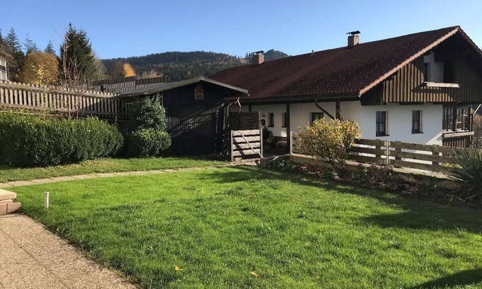 Bodenmais Apartamento | Cozy vacation apartment (46sqm) with large garden and sunbathing lawn