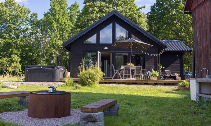 Almhult Casa | Cozy vacation home by the lake, newly built