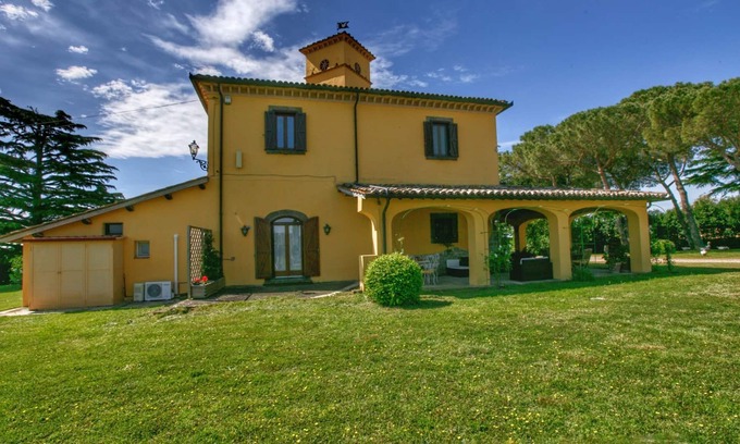 Graffignano Villa | Villa acogedora en Graffignano, Italia con piscina