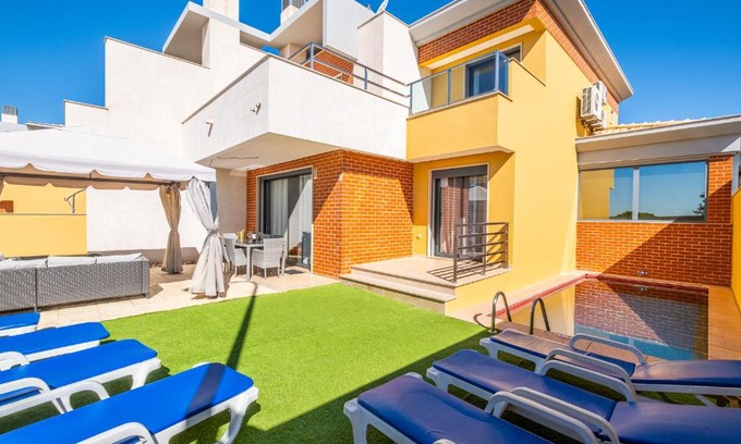 Mosqueira Casa | Cozy villa with pool and Barbecue