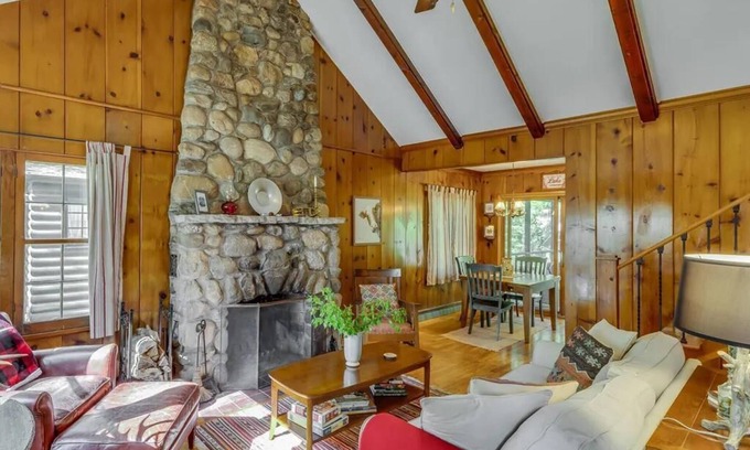 Michiana Shores Cabaña | Cozy Vintage Michiana Shores Cottage w/Fireplace, Firepit, & Screened-in Porch
