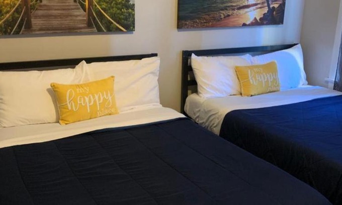 Spruce Hill Apartamento | Cozy walkup in melting pot of a neighborhood!