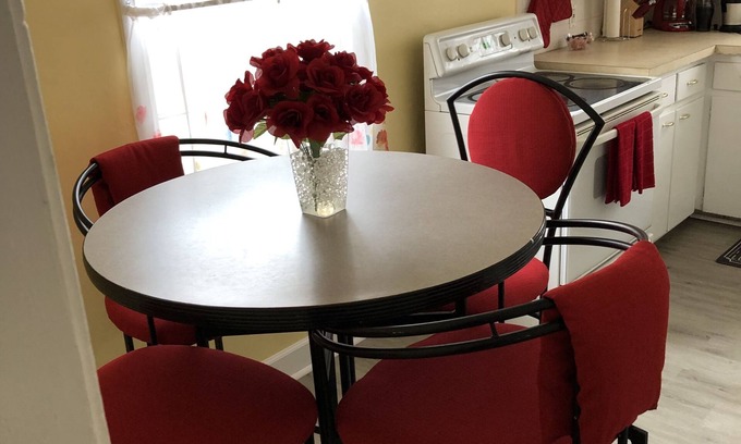 Detroit Casa | Cozy Warm House with room 3 to rent