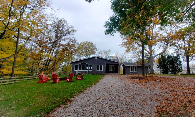 Plympton-Wyoming Casa | Cozy Waterfront Cottage on Lake Huron's Blue Coast