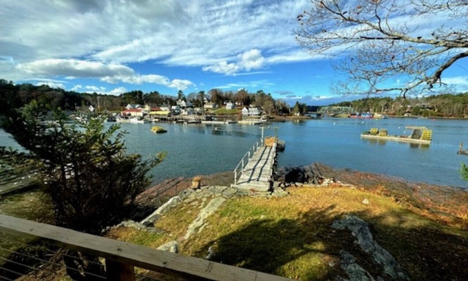 Southport Casa | Cozy Waterfront Cottage with Dock