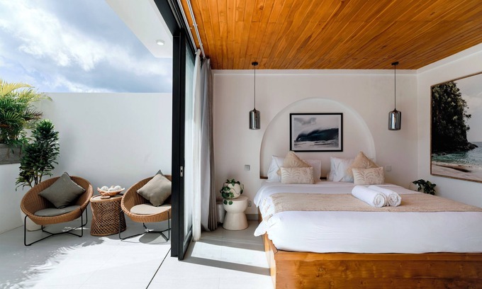 Pecatu Apartamento | Cozy Wellness Villa- Sauna & Pools, 3 Min to Beach