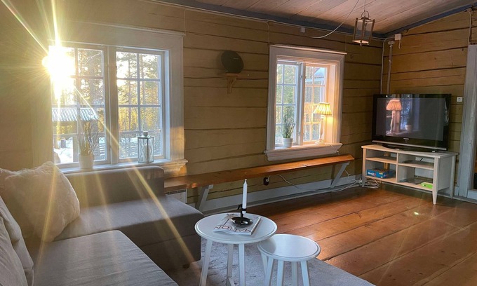 Bollnas Cabina | Cozy winter cottage close to nature, quiet and comfortable, the stars are looking out