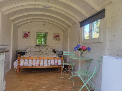 Abilly Casa | Cozy Wooden Chalet in Abilly, France - Nature Lovers Paradise