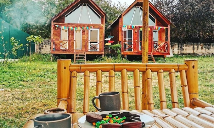 Vedzebi Cabaña | Cozy Wooden Cottage by the Sioni Lake
