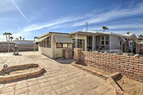 The Foothills Casa | Cozy Yuma Retreat with Furnished Patio and Grill!