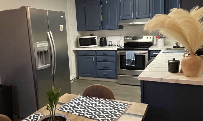 Lexington Condominio | Cozy1King1Queen1.5bth2min Frm UpTown