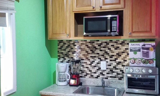 Queens Casa | Cozydelightful Near UBS ARENA