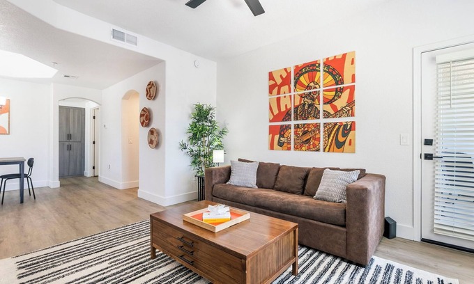 Kierland Apartamento | CozySuites at Kierland Commons with pool#15