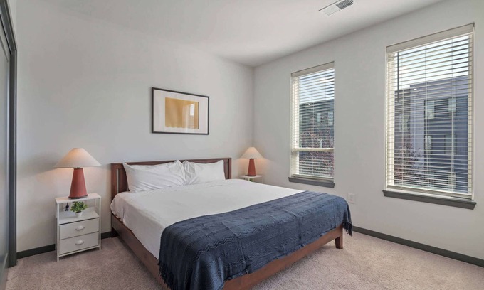 Indianapolis Apartamento | CozySuites Ayr | parking, pool, gym #04