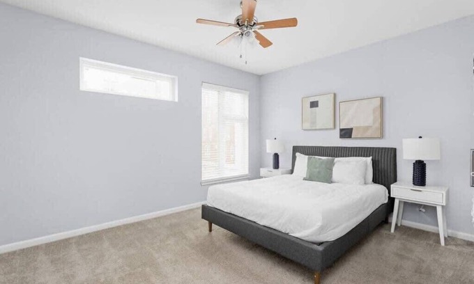 Cole-Noble District Apartamento | CozySuites l Bold 1BR, Monument Circle, Indy