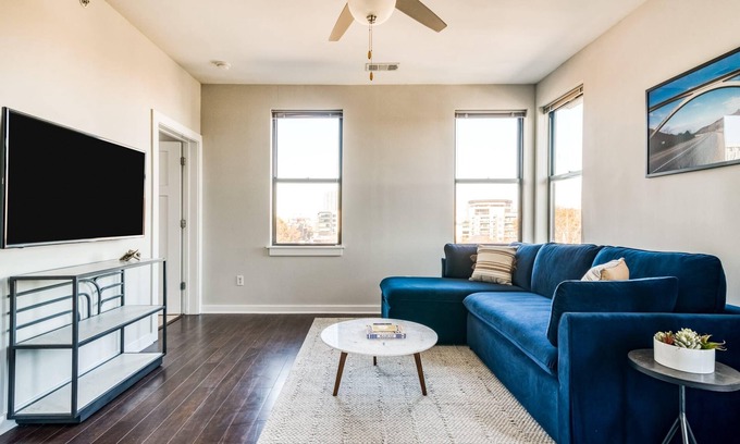Music Row Apartamento | CozySuites Music Row Spacious 2BR with free parking 16