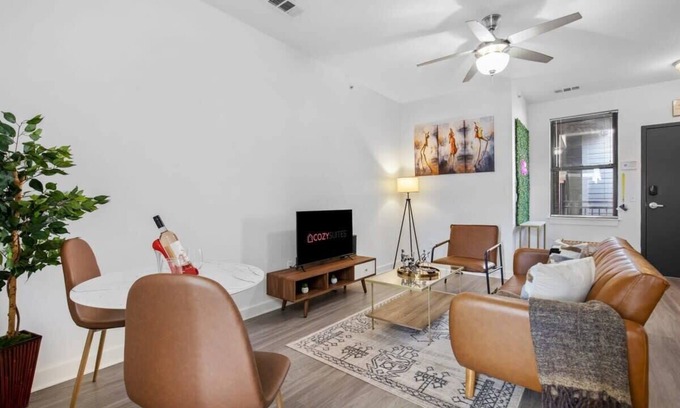 Music Row Apartamento | CozySuites Music Row Spacious 1BR free parking 56