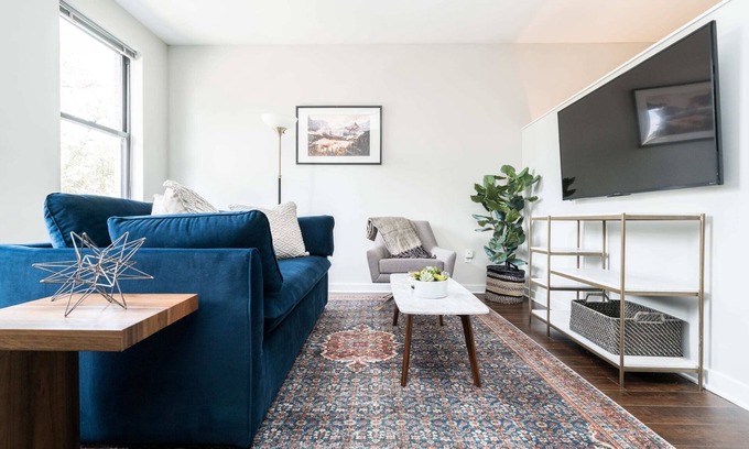 Music Row Apartamento | CozySuites MusicRow Astonishing Studio free parking 37