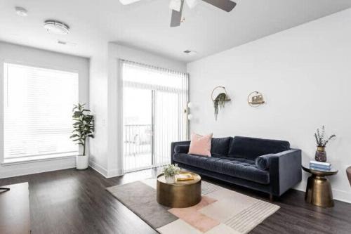 Indianapolis Apartamento | CozySuites Nora 3BR near Fashion Mall