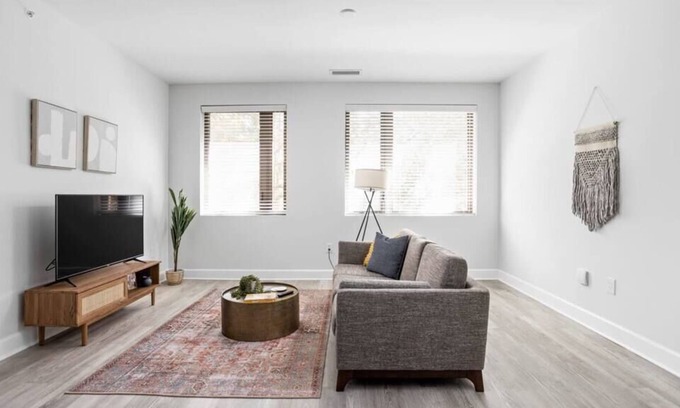 Meridian-Kessler Apartamento | Upscale Modern 2BR Broad Ripple